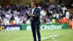 الهلال يقيل مدربه الأرجنتيني رامون