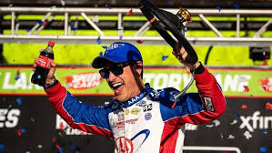 Joey Logano bald has NASCAR fans conflicted about full-on haircut for star before Daytona 500