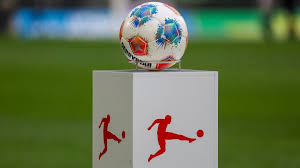 Warum die Bundesliga in der Englischen Woche am Donnerstag spielt