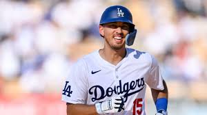 Mets sign catcher Austin Barnes to minor league deal
