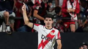 Video: el golazo de Fran Pérez para igualar 1-1 el Rayo Vallecano vs Barcelona