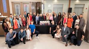 ‘GH’ Reveals New Cast Photo With Fresh Faces & Notable Absences
