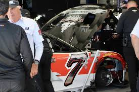 Pit Crew Injury, Loose Wheel Plague Daniel Suarez in All-Star Race Qualifying