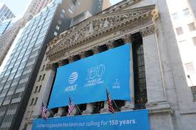 AT&T Stock Rises as Earnings Beat Helps Ease SpaceX Fears