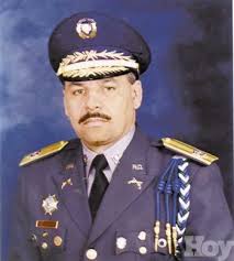 El director de Prisiones, general <b>Juan Ramón de la Cruz</b> Martínez, <b>...</b> - D33F0C19-9085-4A7D-9DDB-4ACD401ACADF