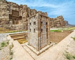 نقش رستم شیراز -  قیمت تور شیراز