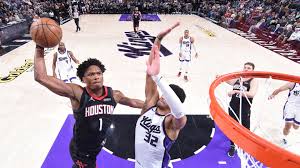 Kings Defeat Rockets as DeMar DeRozan Reaches Milestone