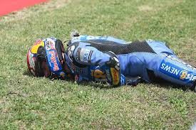 Un grave accidente de Álex Márquez en el Gran Premio de Cataluña de MotoGP obliga a interrumpir la carrera