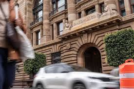 Inflación de México se desacelera más de lo previsto en diciembre