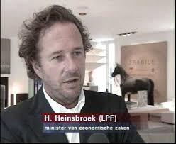 Lang hebben wij niets van Herman Heinsbroek gehoord. Slechts zo nu en dan doet deze nummer 160 van De Quote 500 nog politieke uitspraken. - heinsbroek