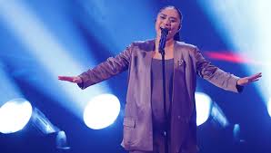 AGT Star Jessica Sanchez Shares Pregnancy Update Ahead of Semifinals, Delivers Soulful 'Golden Hour' Performance