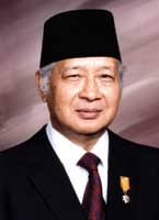 Nama: H. Muhammad Soeharto. Lahir: Kemusuk, Argomulyo, Godean, 1 Juni 1921. Agama: Islam. Jabatan Terakhir: Presiden Republik Indonesia (1966-1998) - presiden-soeharto