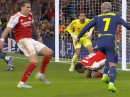 Arsenal handed instant referee explanation as Atletico Madrid fume - 'VAR has looked'