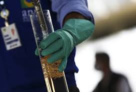 Como a gasolina com 32% de etanol piora o consumo e prejudica os motores a gasolina
