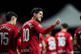 ¡Adrián Niño evita el segundo del Mirandés sobre la línea de cal! (1-0)