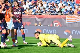 Surging Dynamo face rested but struggling Galaxy side