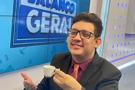 Erlan Bastos morre aos 32 anos e deixa legado no jornalismo