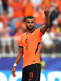 Gakpo joga pela Holanda contra Marrocos após perda de filho, diz técnico