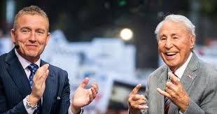 Kirk Herbstreit issues health update on Lee Corso: 'He's just going through some stuff'
