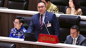 พลพีร์ สวน จิรายุ ปมตอบโต้กัมพูชา! วันนอร์ คาด แถลงนโยบายต้นตุลาคม - Imagen principal del artículo