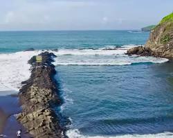 Gambar Watu Ulo Mojokerto