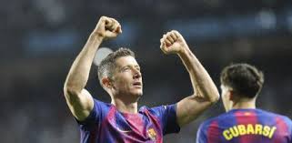Lewandowski: “Lo importante es que le recortamos dos puntos al Madrid”