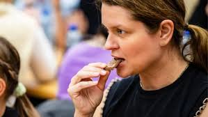 Por que o chocolate mudou de sabor? Entenda o que houve