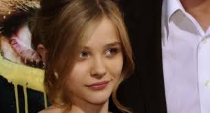 Moretz reportedly said that there was 50 different versions of the blood dumping scene, with fire blood, wet blood, and dry blood used at different points. - 550_chloe-grace-moretz-it-was-fun-filming-pig-blood-scene-for--carrie--2484