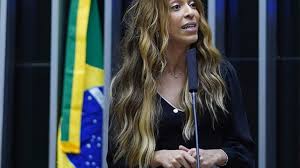 Erika Hilton diz que Tarcísio vetou Paulista para ato contra 6 X 1