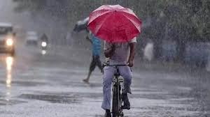 UP Weather: यूपी के 40 से अधिक जिलों में आज आंधी-बारिश, बिजली गिरने के भी आसार