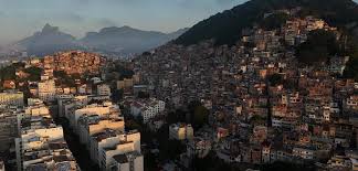 Até quando os governos vão fazer de conta que turismo nas favelas não existe?