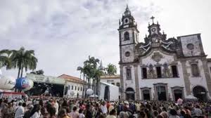 Recife decreta ponto facultativo na sexta (17), após o feriado de Nossa Sra. do Carmo