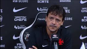 Diniz elogia Spinelli e Rojas e explica saída de Coutinho em vitória do Vasco: "Não estava