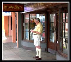 Résultat de recherche d'images pour "bermuda socks"