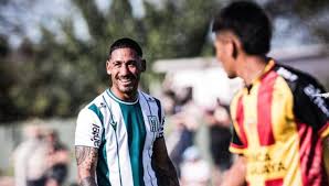 Racing y Progreso empataron 0-0 en un chato partido por el Clausura