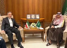 گفت‌وگوی تلفنی وزرای خارجه ایران و عربستان درباره حملات اخیر آمریکا علیه ایران