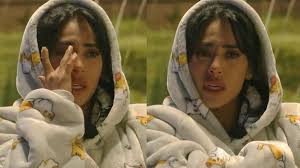 Kim Shantal rompe en llanto tras ataques en su contra durante la nominación en La Granja VIP