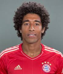 Nachname: Costa Santos. Position: Abwehr. Rückennummer: 4. Aktueller Verein: