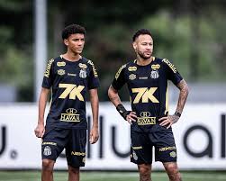 Neymar se desentende com Robinho Jr em treino