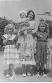 Gladys Boatner Hughes and her children; Gladys was a daughter of Mattie E. Mabry Barrett Boatner (Martin7, Daniel, Walter, Joel, Ephraim, Hinchia, Francis). - H44