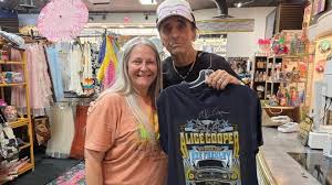 Alice Cooper's Florida Shopping Spree: A Rock Icon's Local Sightings