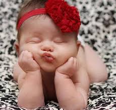 Résultat de recherche d'images pour "bisou bébé"