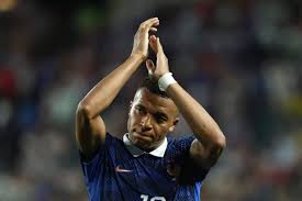 Watching Kylian Mbappe chase down Lionel Messi’s World Cup goals record - The Athletic