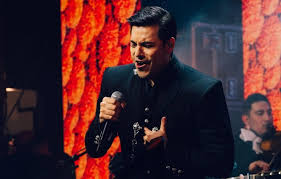 Pausa su tour Carlos Rivera