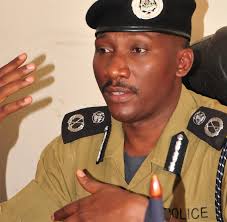 Kati nno aduumira poliisi mu kampala n&#39;emiriraano, Andrew Felix Kaweesi akyaddeko mu kaduukulu kano ... - FELIX-KAWEESI1