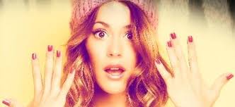 Résultat de recherche d'images pour "image de martina stoessel 2016"