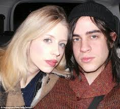 &#39;Leaving London in our winter clothes&#39;: Geldof also uploaded a snap of her and Thomas prior they arrived at their sunny destination - article-2267354-171FD607000005DC-641_634x575