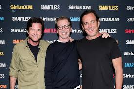 SmartLess Podcast HUGE Live Show at Hollywood Bowl! Get Tix NOW! - Imagen principal del artículo