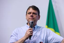 Tarcísio troca comando da PM após casos de feminicídio e nomeia primeira mulher para o cargo