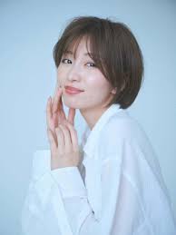 岡崎紗絵「告白－25年目の秘密－」ヒロインに決定 松村北斗が25年間片想いを続ける相手役（モデルプレス）